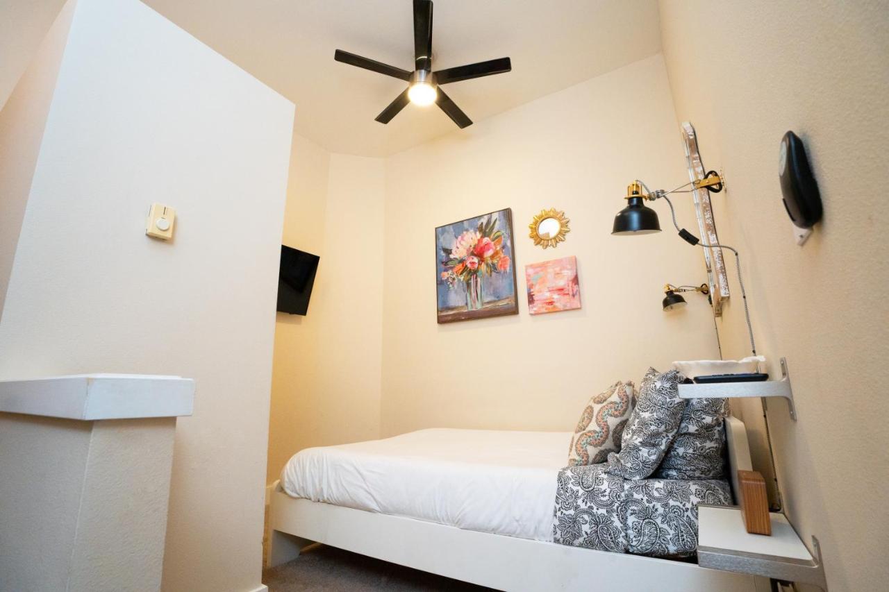 סיאטל Top Floor Water View Oasis Near Space Needle & Cruise מראה חיצוני תמונה